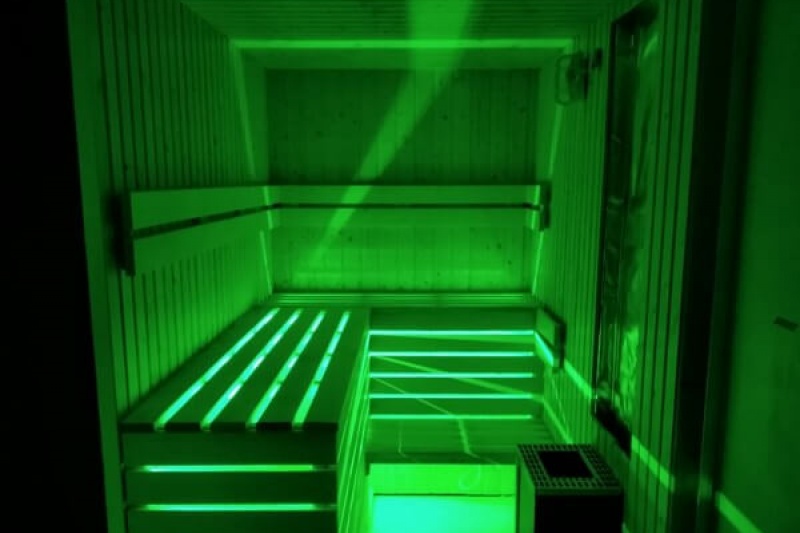 podświetlona sauna